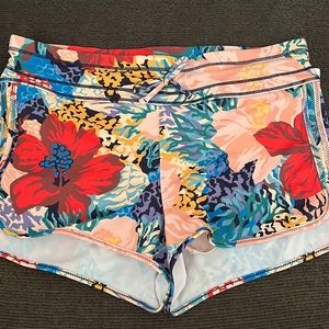 NWT Athleta swim shorts S “surge print”
